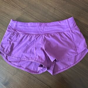 Lululemon Speed Up Shorts, Size 4, 2.5 Inch Inseam